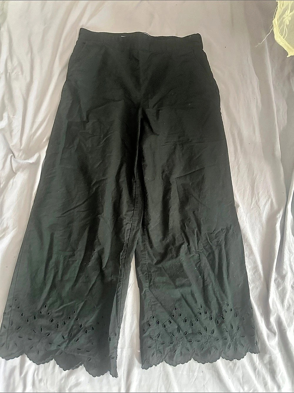 LOFT Wide Leg Eyelet Hem Pants in Black M